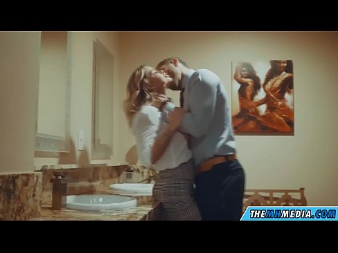 ❤️ ווען אַ באַסטי בלאָנדע סידוס איר אין אַ ציבור אָפּטריט ❤️ שווער פּאָרן ביי אונדז yi.passionateembracespotlight.ru ❤